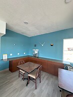 Days Inn by Wyndham Salina South