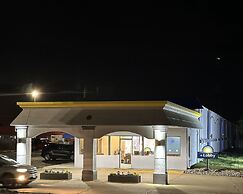 Days Inn by Wyndham Salina South