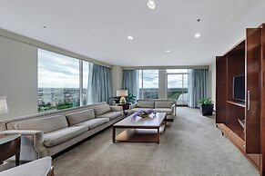 Renaissance Dallas North Hotel