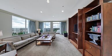 Renaissance Dallas North Hotel