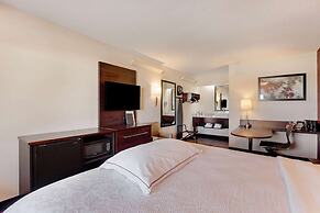 Super 8 by Wyndham Deerfield/Northbrook