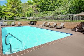 Hampton Inn State College