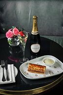 The Shelbourne, Autograph Collection