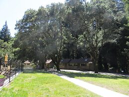 Big Sur Lodge