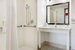 Radisson Hotel Detroit Metro Airport