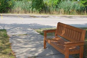 Radisson Hotel Detroit Metro Airport