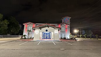Motel 6 Beaumont, TX