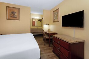 Travelodge by Wyndham Albuquerque East
