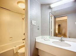 SoHo Inn & Suites Jacksonville North