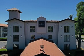 SoHo Inn & Suites Jacksonville North