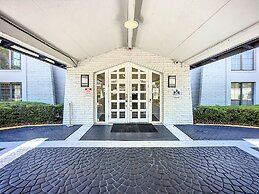 SoHo Inn & Suites Jacksonville North