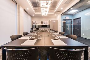 Travelodge Hotel by Wyndham Montreal Centre