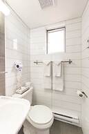 Travelodge Hotel by Wyndham Montreal Centre