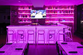 Travelodge Hotel by Wyndham Montreal Centre