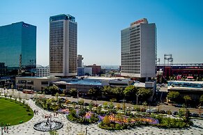 Hilton St. Louis at the Ballpark