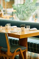 Avalon Hotel Beverly Hills, a Member of Design Hotels