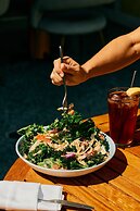 Avalon Hotel Beverly Hills, a Member of Design Hotels