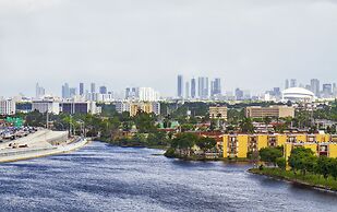 Hilton Miami Airport Blue Lagoon