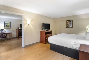 Best Western Plus Governor's Inn