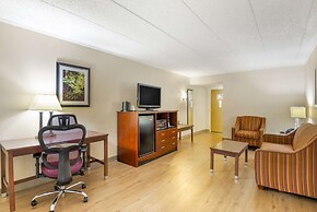 Best Western Plus Governor's Inn