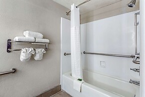 Clarion Pointe Raleigh Midtown