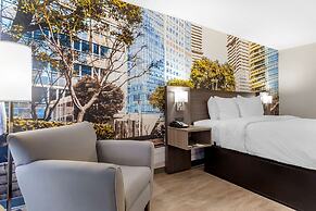 Clarion Pointe Raleigh Midtown