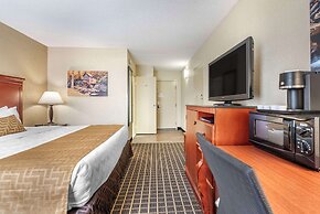 Best Western Plus Bridgeport Inn