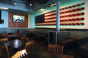 Surfbreak Virginia Beach Oceanfront, Ascend Hotel Collection