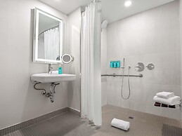 Novotel Toronto Centre