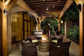 Holiday Inn Charlotte University Executive Park by IHG