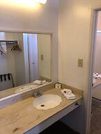 Days Inn by Wyndham Camarillo - Ventura