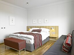 Reykjavik Natura - Berjaya Iceland Hotels