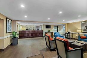 Comfort Inn & Suites Somerset - New Brunswick