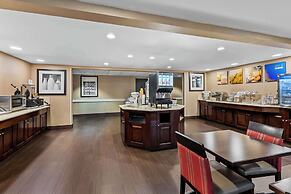 Comfort Inn & Suites Somerset - New Brunswick