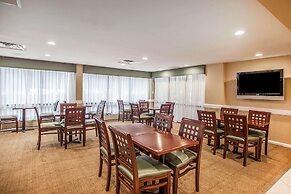 Comfort Inn & Suites Somerset - New Brunswick