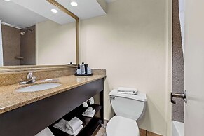 Comfort Inn & Suites Somerset - New Brunswick