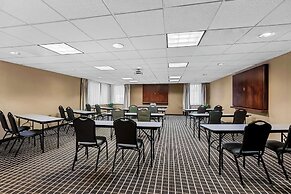 Comfort Inn & Suites Somerset - New Brunswick