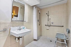 Comfort Inn & Suites Somerset - New Brunswick
