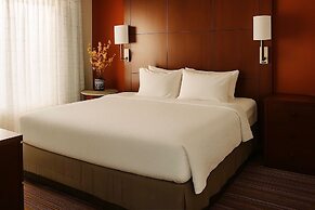 MainStay Suites Appleton Airport - Fox River Mall Area