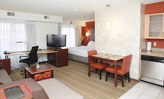 MainStay Suites Appleton Airport - Fox River Mall Area
