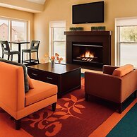 MainStay Suites Appleton Airport - Fox River Mall Area