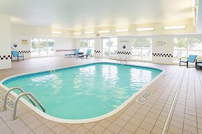 MainStay Suites Appleton Airport - Fox River Mall Area