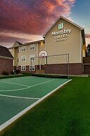 MainStay Suites Appleton Airport - Fox River Mall Area