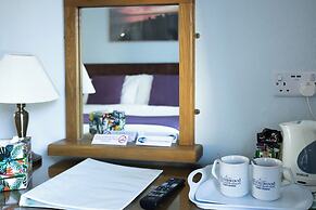 New Holmwood Hotel