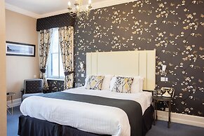 New Holmwood Hotel