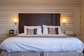 New Holmwood Hotel