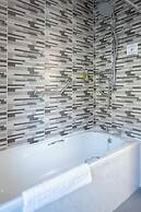 New Holmwood Hotel
