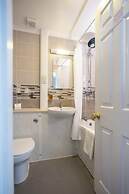 New Holmwood Hotel
