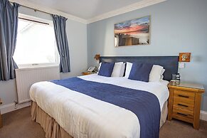 New Holmwood Hotel