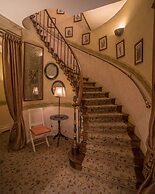 As Janelas Verdes Inn, a Lisbon Heritage Collection
